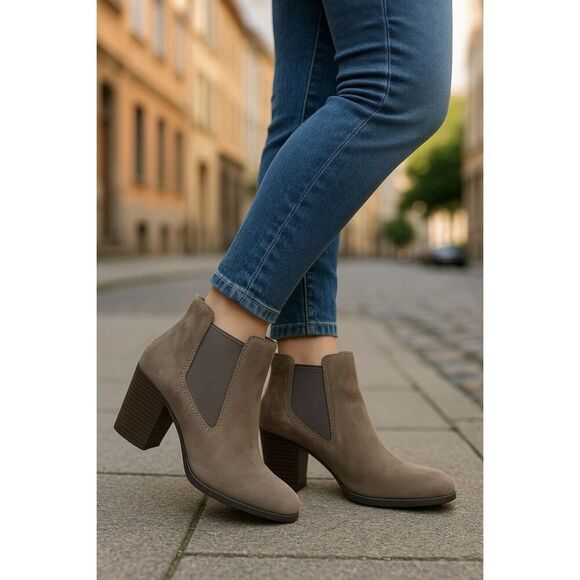 Bjorndal Andrews Tan Genuine Suede Women's Ankle Boots Taupe Hells Size 6.5 - Picture 1 of 10